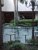 la mall abandoned at 6P 1.jpg - 