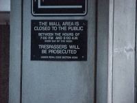 la mall closed from 7P-5A.jpg - 