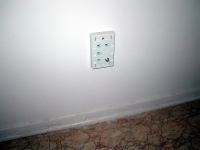 wall jack front.jpg - 2002:03:27 13:14:00